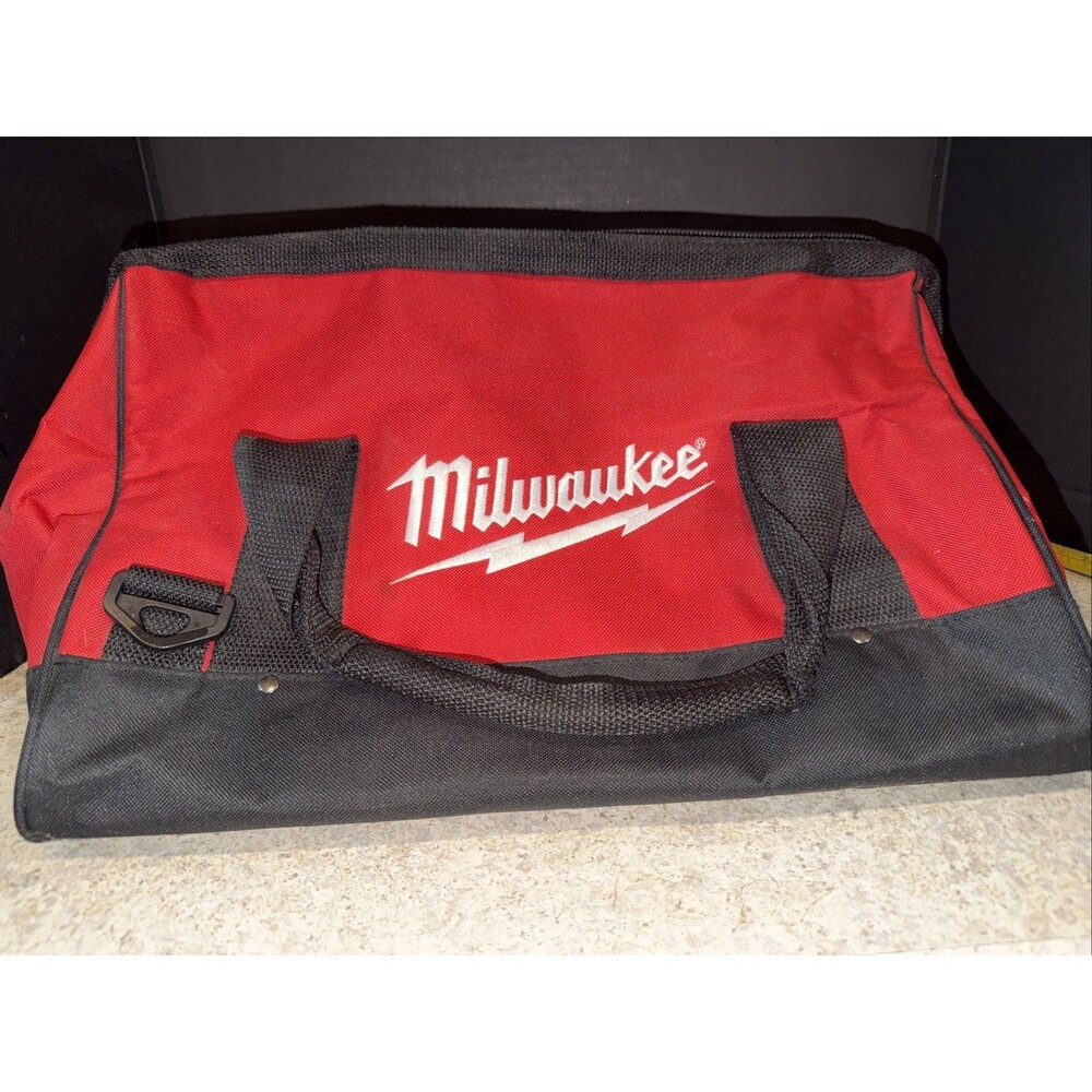 MILWAUKEE 50-55-3550 SOFT SIDE CONTRACTOR BAG, 16" X 9.5" X 11" - RED
